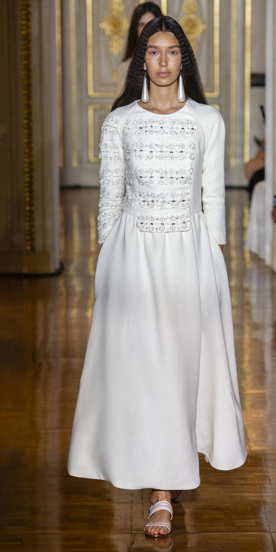 Robe brodée pour le défilé de Christophe Josse